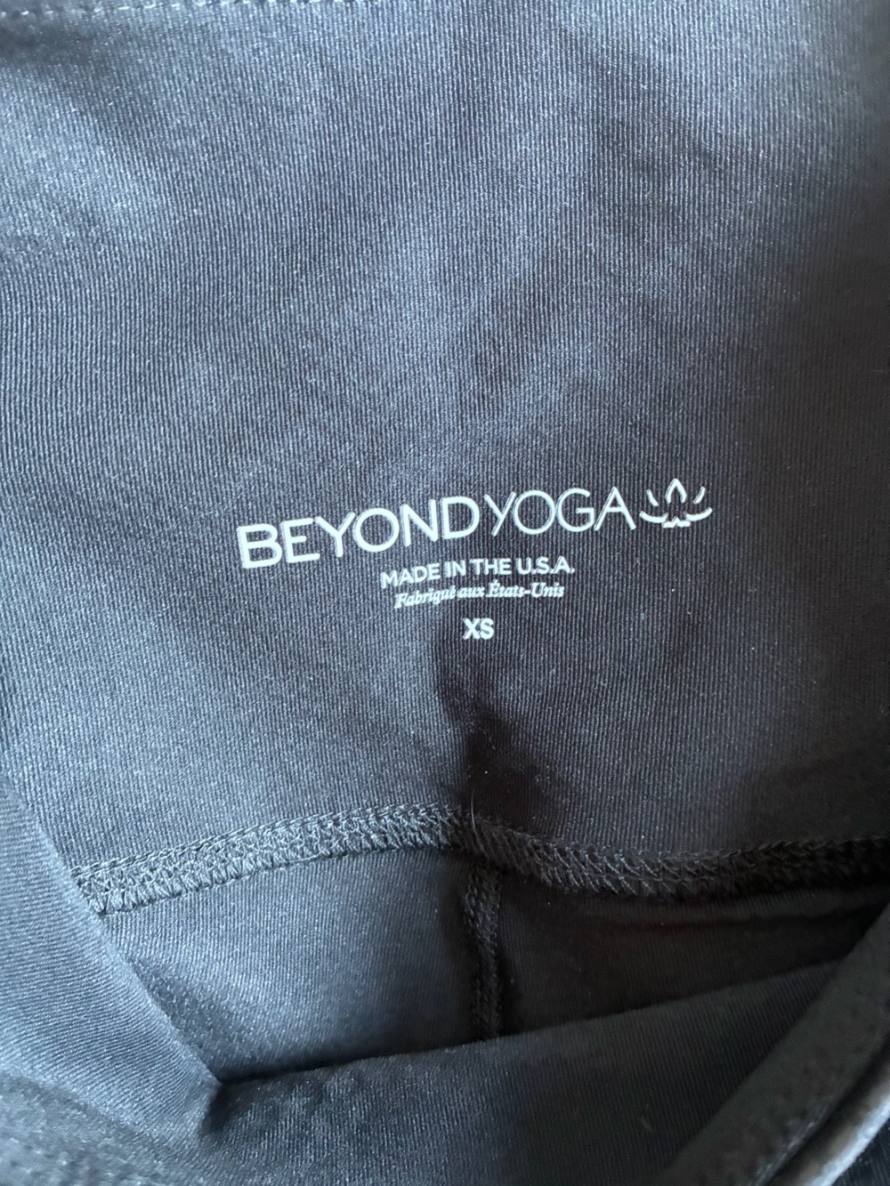 Beyond Yoga Black Snake Print High
Rise 7/8 Active Leggings XS NWT. - Picture 3 of 11